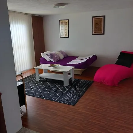 Apartment Lari And Klo *